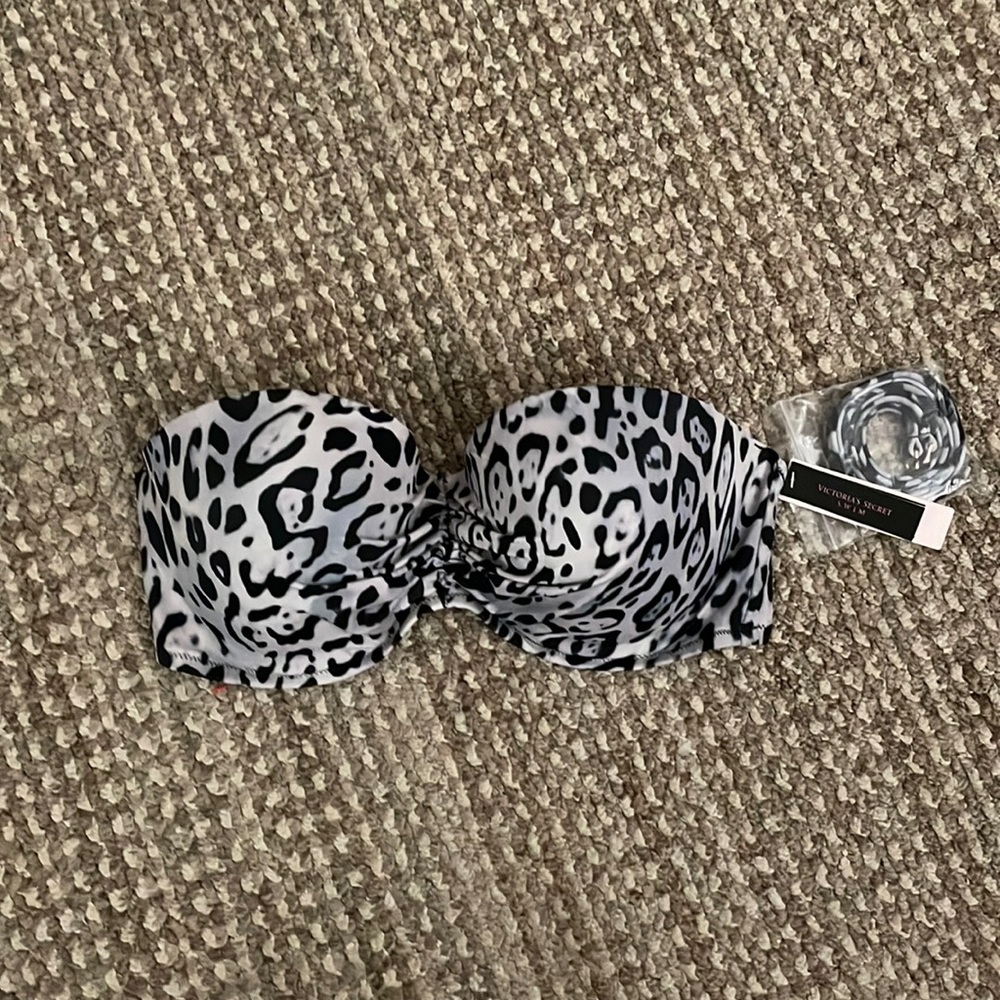 NWT Victoria’s Secret underwire push up bikini top